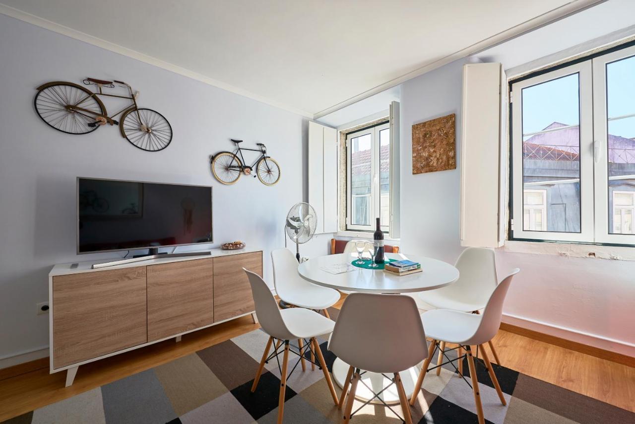Aesthetic Riverview Apartment In Historical Lisboa Exterior foto