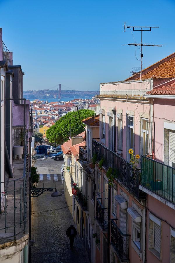 Aesthetic Riverview Apartment In Historical Lisboa Exterior foto
