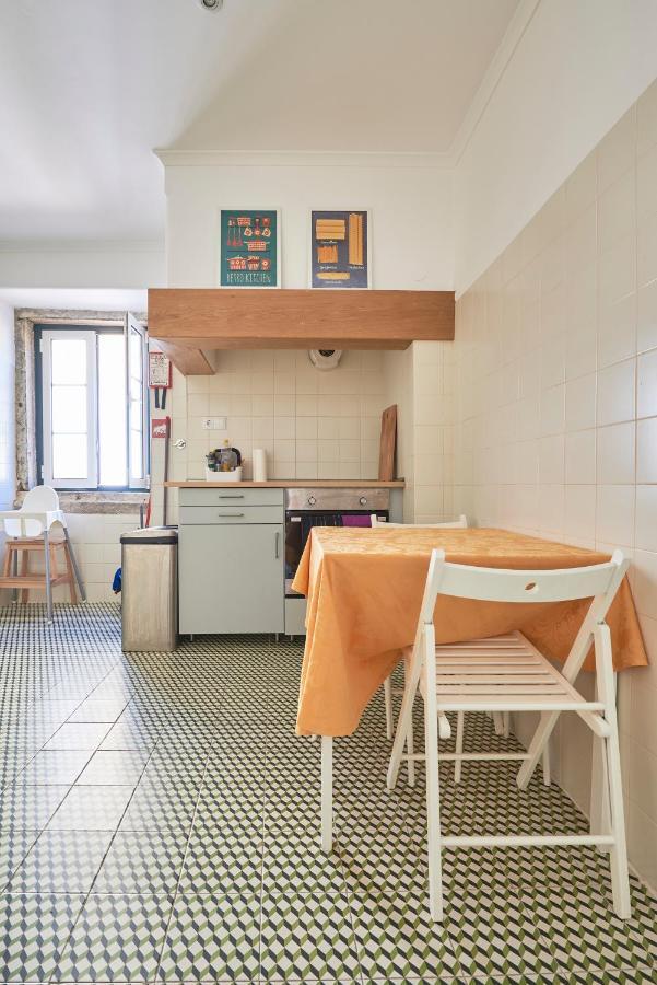 Aesthetic Riverview Apartment In Historical Lisboa Exterior foto