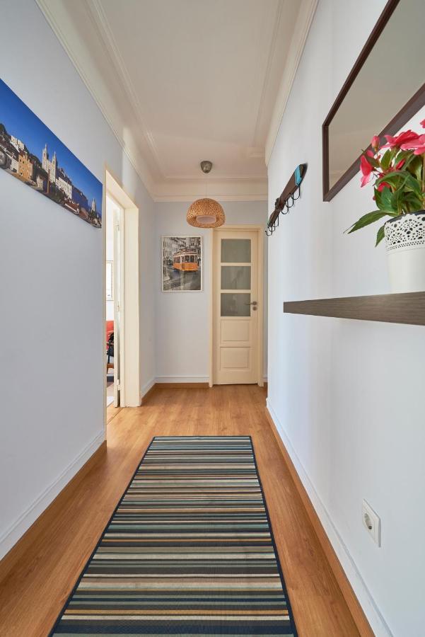 Aesthetic Riverview Apartment In Historical Lisboa Exterior foto